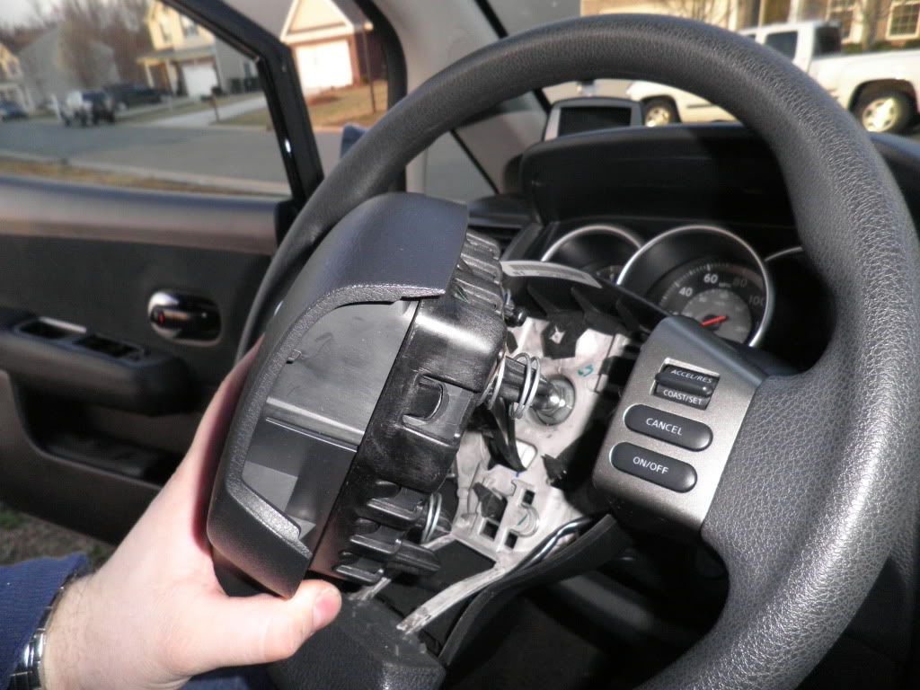 2009 Nissan versa steering wheel locked #2