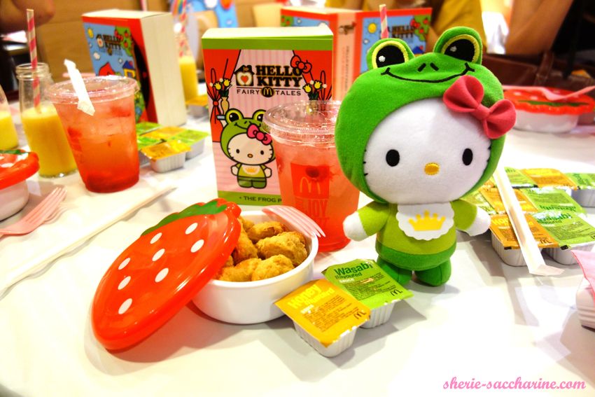  photo McdonaldsHelloKittyFairyTalesCollection10.jpg