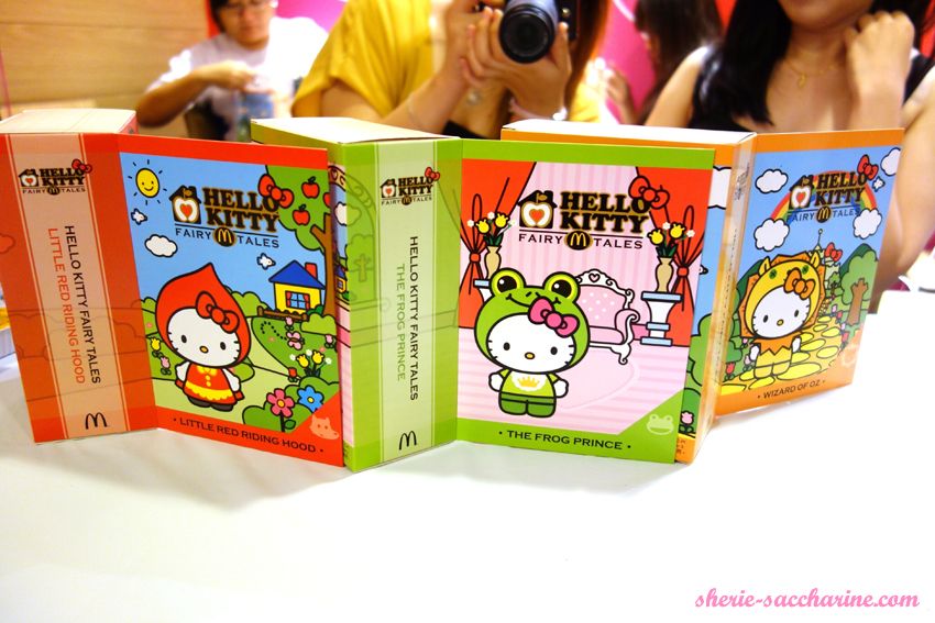  photo McdonaldsHelloKittyFairyTalesCollection5.jpg