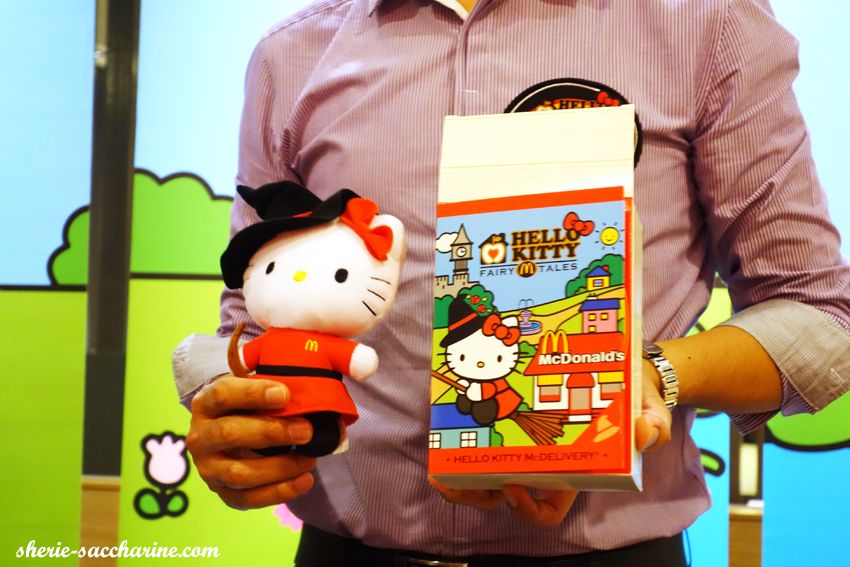  photo McdonaldsHelloKittyFairyTalesCollection9.jpg