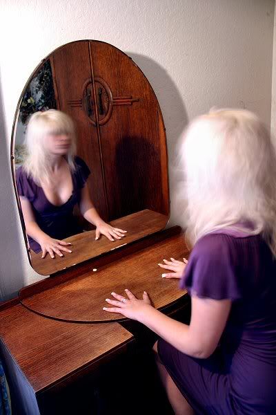 mirror004.jpg mirror004.jpg image by dontleavesofast