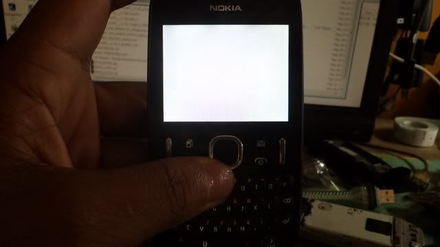 Nokia ASHA 200 white screen done by HTI(MX)