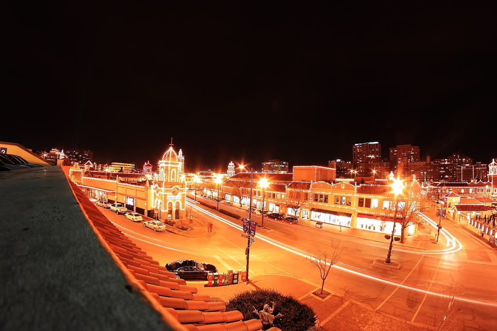 IMAGE: http://i217.photobucket.com/albums/cc60/19_jesse/quickeditforpsfisheyeplaza.jpg