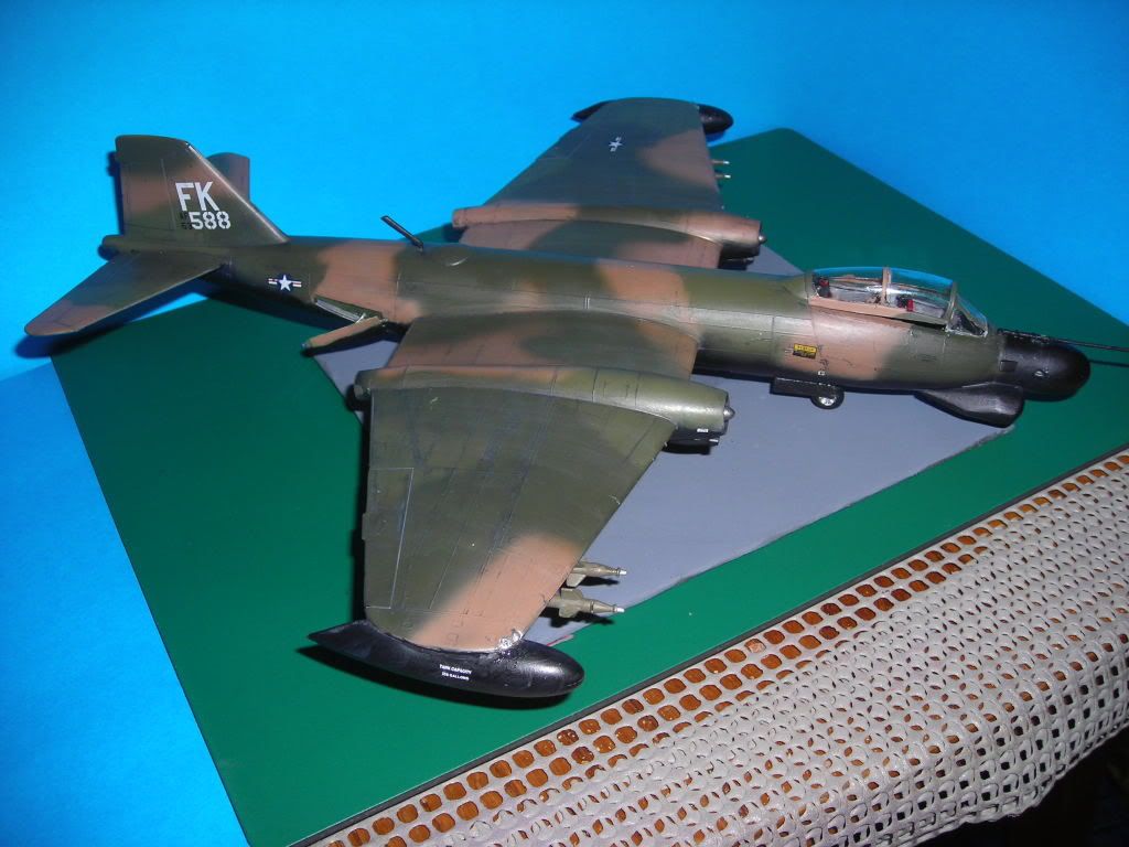 Italeri 1/72 B-57G - Ready For Inspection - Aircraft - Britmodeller.com